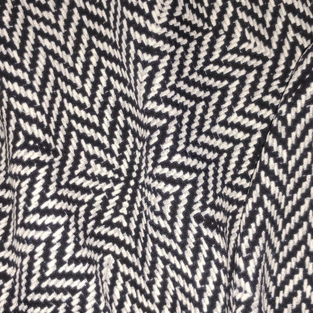 Chic Black And White Patterned Romper - image 3